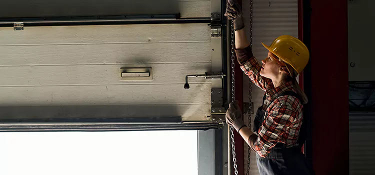 Addressing Common Garage Door Stoppage Issues in Bensenville, IL